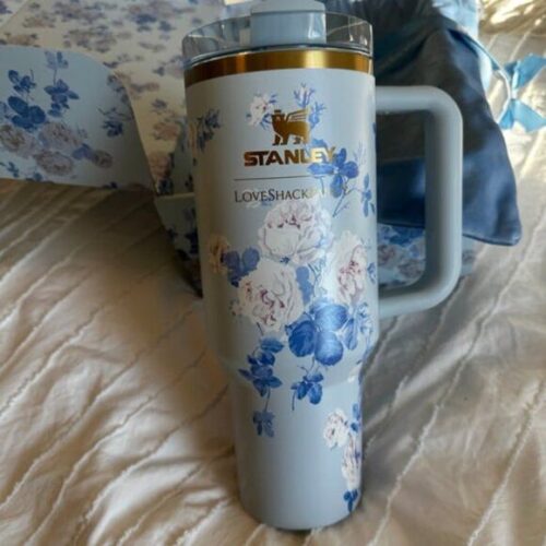 Stanley x LoveShackFancy Holiday Quencher Everblooming Rosettes photo review