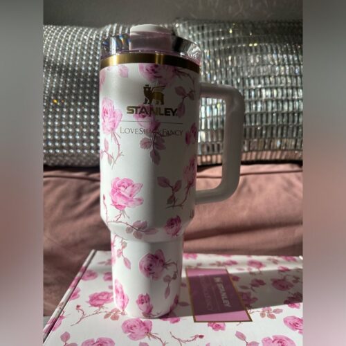 The Stanley X LoveShackFancy Holiday Quencher Ribbon Rosa photo review