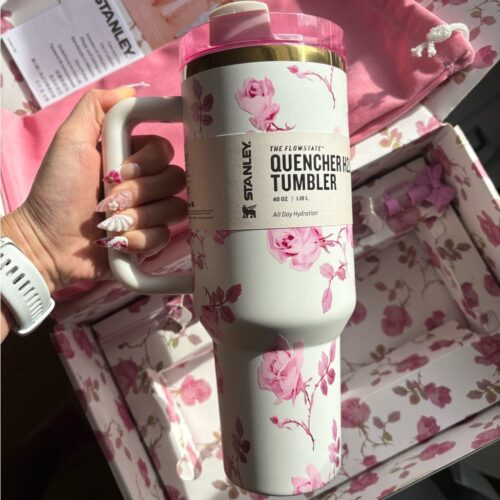 The Stanley X LoveShackFancy Holiday Quencher Ribbon Rosa photo review