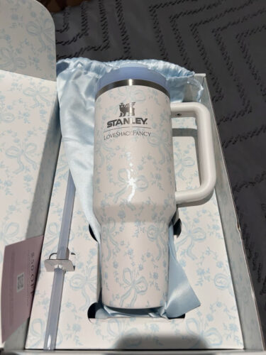 The Stanley 1913 X LoveShackFancy Quencher – Coquette Bow - Winter Ice photo review